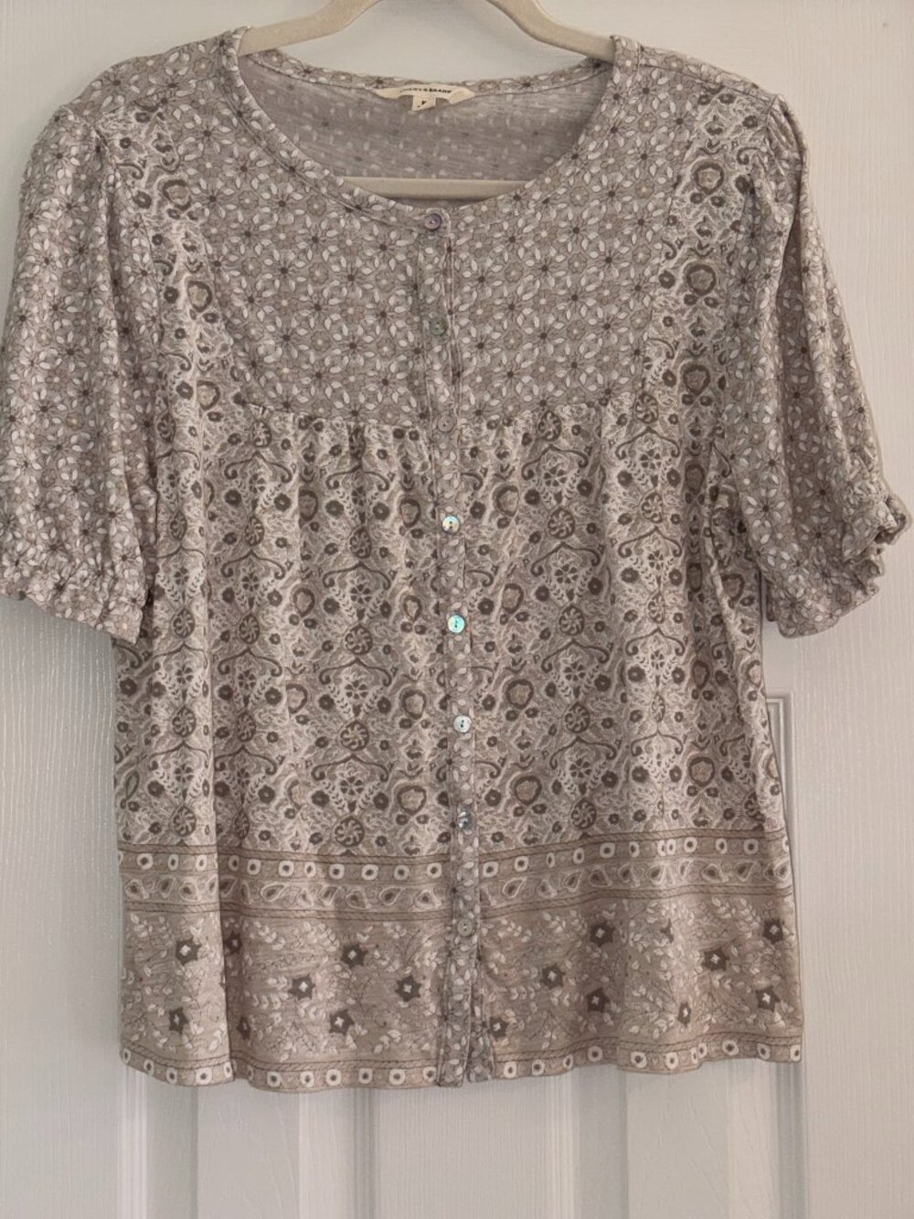 Lucky Brand Size M Button Down Short Sleeve Blouse